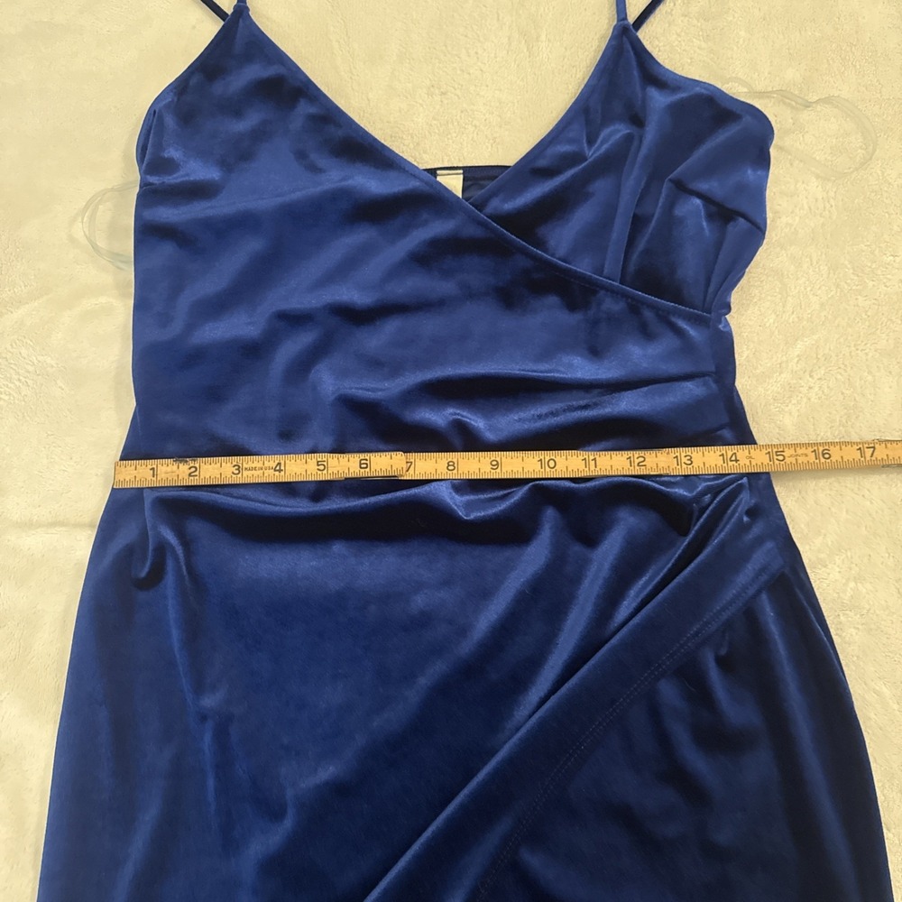 A'Gaci Women's Crushed Blue Velvet Sultry Cocktail Asymmetrical Hem Mini Dress L - Picture 12 of 13